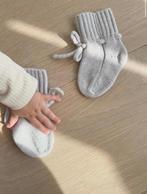 Knitted baby booties slofjes sokken – merino wol – grey, Ophalen of Verzenden, Nieuw, Petite Noé, Jongetje of Meisje