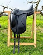 Eques performance 16.5 inch zadel, Dieren en Toebehoren, Paarden en Pony's | Overige Paardenspullen, Zo goed als nieuw, Dressuur