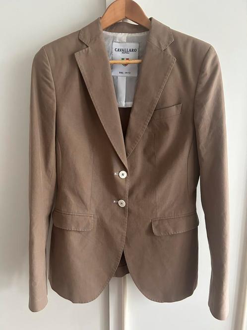 Colbert blazer Cavallaro Napoli dames maat 40, Kleding | Dames, Jasjes, Kostuums en Pakken, Zo goed als nieuw, Maat 38/40 (M)