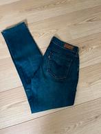 Levi’s jeans, Kleding | Dames, Blauw, Ophalen of Verzenden, Zo goed als nieuw, W27 (confectie 34) of kleiner