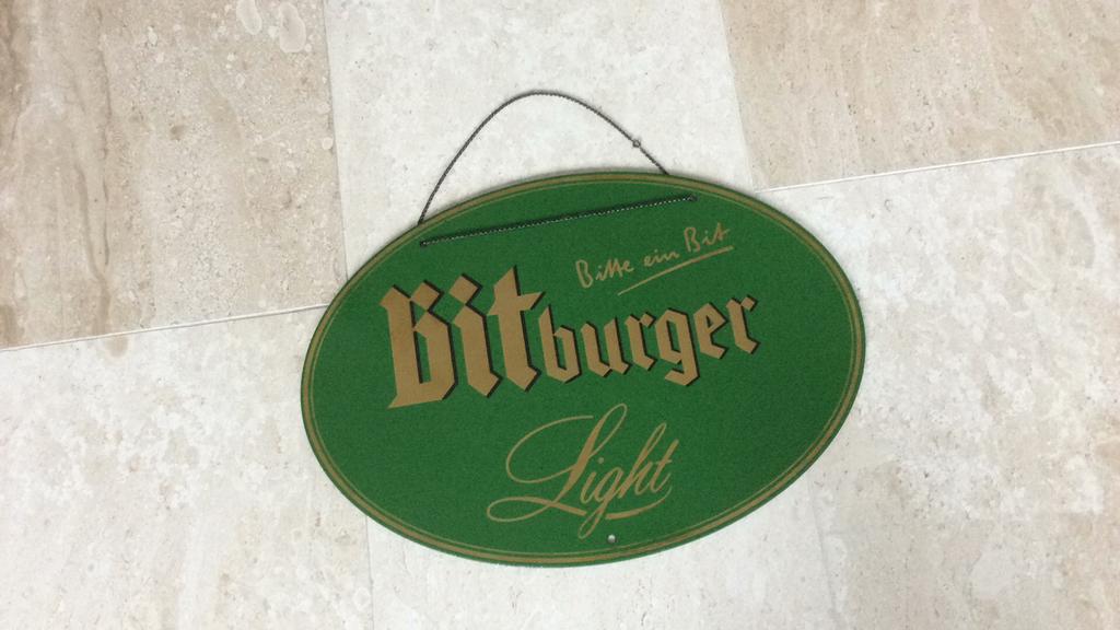 Recl.bord Bitburger., Ophalen of Verzenden, Zo goed als nieuw, Reclamebord