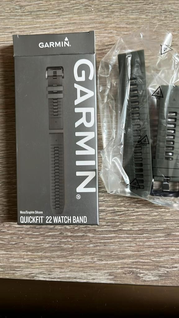 Garmin quickfit 22 watch band (zo goed als nieuw), Sieraden, Tassen en Uiterlijk, Sporthorloges, Zo goed als nieuw, Android, Zwart