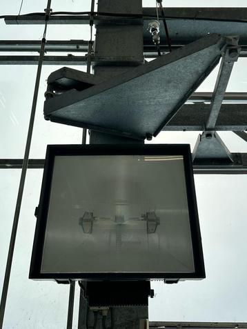4x BEGA 8589 Industriële Spots – 1000W HIT-DE | 90.000 lumen beschikbaar voor biedingen