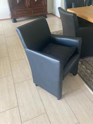 eetkamerstoelen beschikbaar voor biedingen