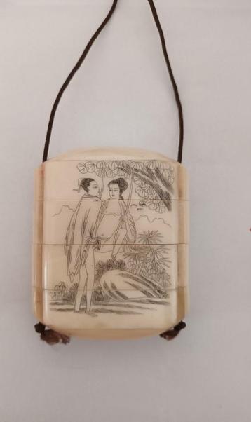 Zeldzame Japanse Inro met erotische voorstellingen Ojime beschikbaar voor biedingen