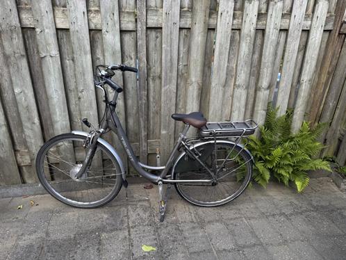 Talent Elektrische Damesfiets – Lage instap, Fietsen en Brommers, Elektrische fietsen, Gebruikt, Overige merken, Minder dan 47 cm