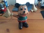 Houten Mickey Mouse beeld. 20 x 26 cm, Verzamelen, Disney, Ophalen of Verzenden, Mickey Mouse, Zo goed als nieuw, Beeldje of Figuurtje