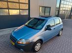 Daewoo Kalos 1.2 2003 Blauw Nw. APK open dak., Auto's, Daewoo, Voorwielaandrijving, 1150 cc, 15 km/l, 4 cilinders