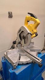 DeWalt DW700 Radiale Afkort/Verstekzaag, Ophalen, 70 mm of meer, Zo goed als nieuw, Afkortzaag
