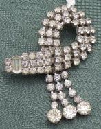 Nr X824b: Fantasie broche strasz, Overige materialen, 4 tot 7 cm, Tweedehands onbekend., Ophalen of Verzenden