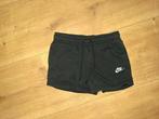 Kort nike broekje maat S, Kort, Zwart, Nike, Ophalen of Verzenden