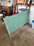 Antiek groen bed, Ophalen