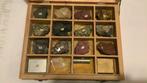 Mineralen verzameling in houten kistje., Ophalen of Verzenden
