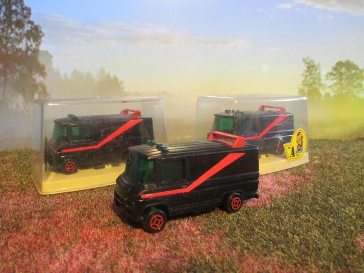 1:64 The A-Team Mercedes Benz T2 406 408 608 610 Guisval, Hobby en Vrije tijd, Modelauto's | Overige schalen, Zo goed als nieuw