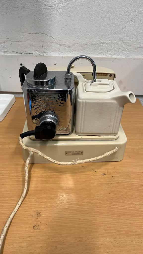 Theezetmachine vintage Goblin Teasmade, Antiek en Kunst, Antiek | Keukenbenodigdheden, Ophalen