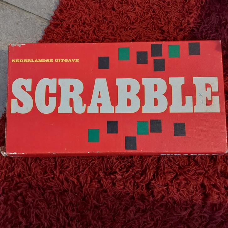 Scrabble - Klassiek Bordspel, Hobby en Vrije tijd, Gezelschapsspellen | Bordspellen, Gebruikt, Een of twee spelers, Drie of vier spelers