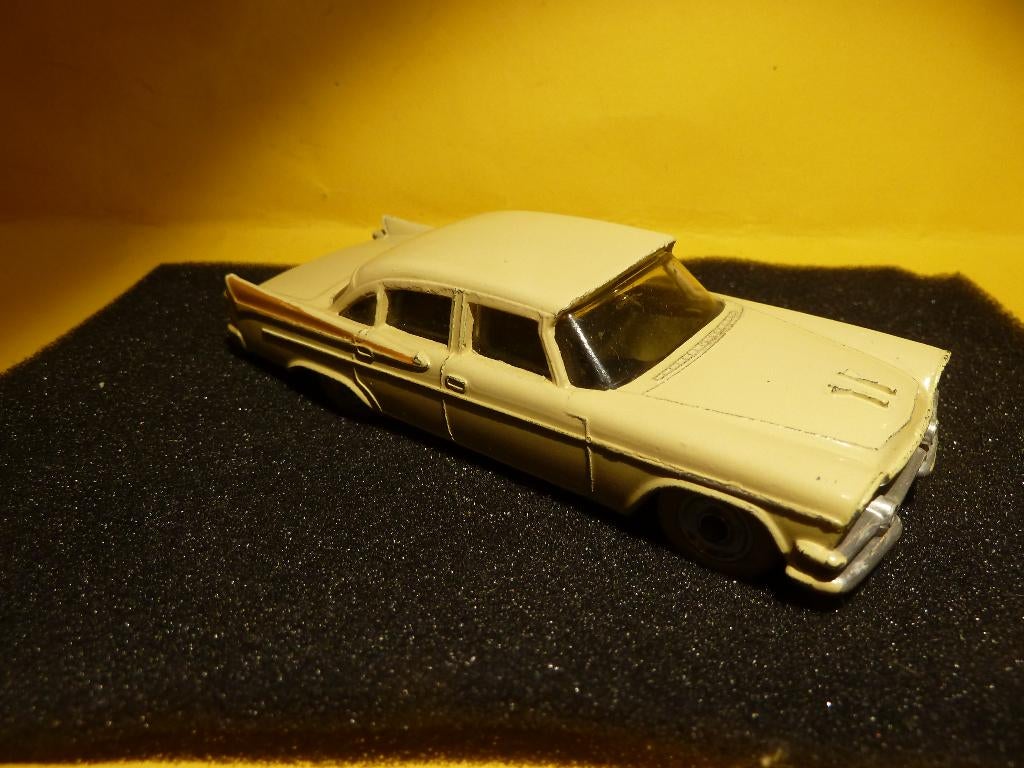 DINKY TOYS:  191  DODGE ROYAL SEDAN   en>>>>>MINT !!, Ophalen of Verzenden, Nieuw, Auto, Dinky Toys