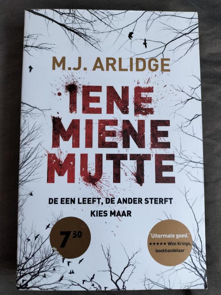 M.J. Arlidge - Iene miene mutte, Boeken, Thrillers, Zo goed als nieuw, Verzenden