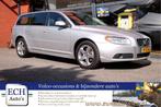 Volvo V70 2.5T 200 pk Aut. Momentum, Leer (bj 2007), Parkeersensor, Met garantie (alle), 2521 cc, 92 €/maand
