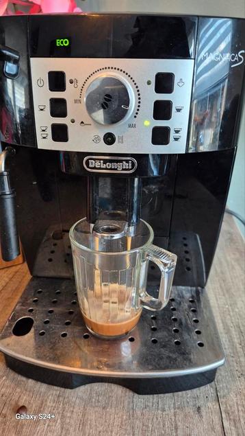 Gezocht koffiebonen machines philips saeco delonghi  beschikbaar voor biedingen