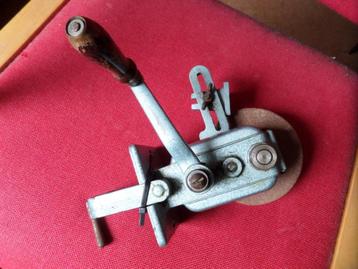 Slijpmachine - Vintage - Hand aangedreven - 2 modellen beschikbaar voor biedingen