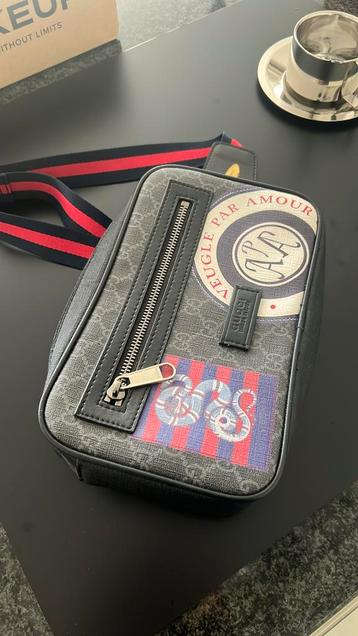 Gucci schouder tasje nooit gedragen  beschikbaar voor biedingen