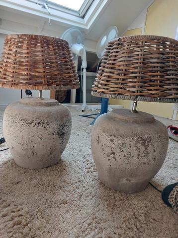 2x Lamp Betonvoet Rotan Kap - 55cm Hoog beschikbaar voor biedingen
