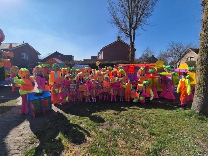 Carnavalskleding loopgroep circa 45 personen, Kleding | Dames, Carnavalskleding en Feestkleding, Gedragen, Kleding, Carnaval, Ophalen