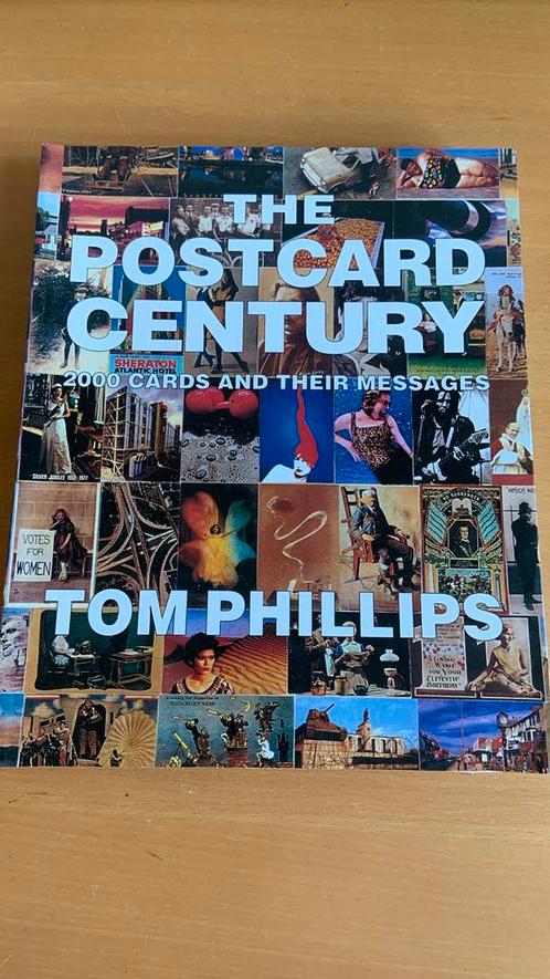 The postcard century / 2000 cards and their messages - Tom P, Boeken, Kunst en Cultuur | Fotografie en Design, Zo goed als nieuw