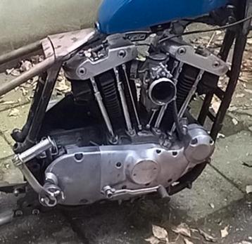 Ironhead blok 74 er  /Shovelhead onderdelen en meer beschikbaar voor biedingen