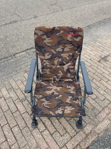 Vis stoel beschikbaar voor biedingen