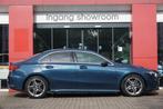 Mercedes-Benz A-Klasse 180 Business Solution AMG | Automaat, Auto's, 136 pk, Gebruikt, 4 cilinders, Blauw