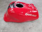 Benzinetank tank zeer netjes SS Supersport Superlight, Gebruikt, Factorystore.service@ducati.com, Ophalen of Verzenden, Via Antonio Cavalieri Ducati, 74/5, 74/6, 40132 Bologna BO