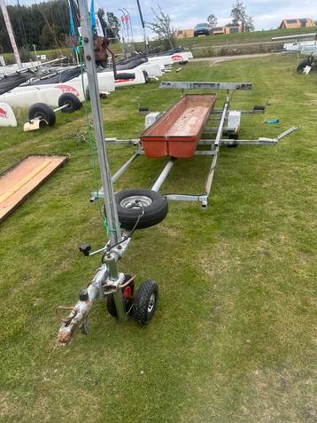 catamaran trailer te koop beschikbaar voor biedingen