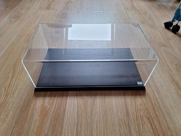 1:12 Tamiya display case jaren 90/2000 lichte beschadiging beschikbaar voor biedingen