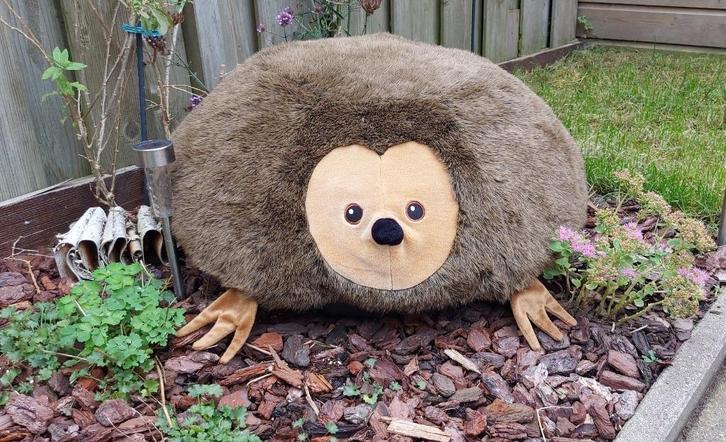 Ikea sagosten air element met hedgehog hoes, Huis en Inrichting, Woonaccessoires | Kussens, Zo goed als nieuw, Bruin, Rond, Ophalen of Verzenden