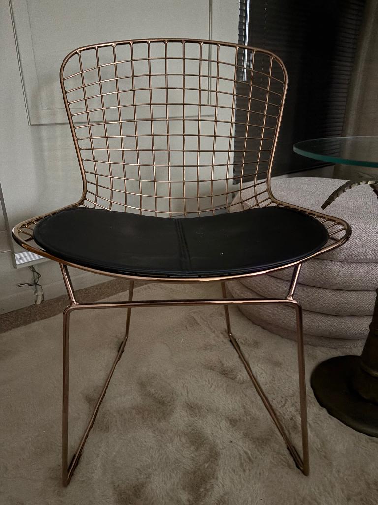 Design stoel goud, Huis en Inrichting, Stoelen, Overige kleuren, Nieuw, Ophalen of Verzenden, Metaal