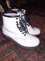 dr.  Martens 40 wit, Kleding | Dames, Schoenen, Wit, Ophalen of Verzenden, Dr. Martens, Gedragen