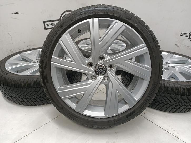 VW Golf 8 GTI Bergamo velgen 18"inch winterbanden, Auto-onderdelen, Banden en Velgen