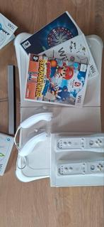 Wii spelcomputer met fit board en 3 spellen, Gebruikt, Eén computer, Ophalen of Verzenden, Sport