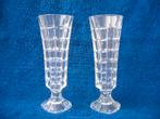 2 Identieke kristallen vaasjes van 80 jaar oud nieuwstaat, Overige kleuren, Ophalen of Verzenden, Minder dan 50 cm, Glas