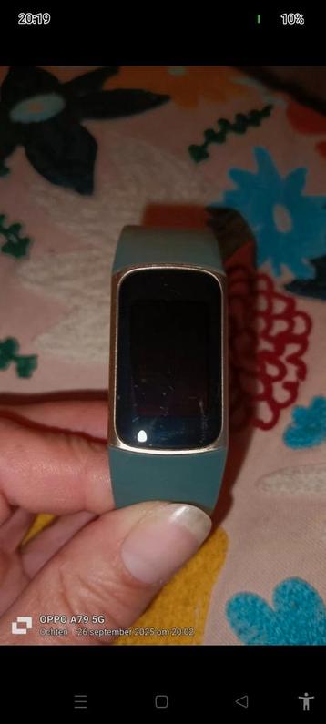 Fitbit Charge 5 - Top Fitness Tracker! beschikbaar voor biedingen