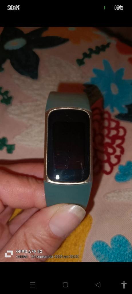 Fitbit Charge 5 - Top Fitness Tracker!, Sieraden, Tassen en Uiterlijk, Activity trackers, Gebruikt, Groen, Waterdicht, Ophalen of Verzenden
