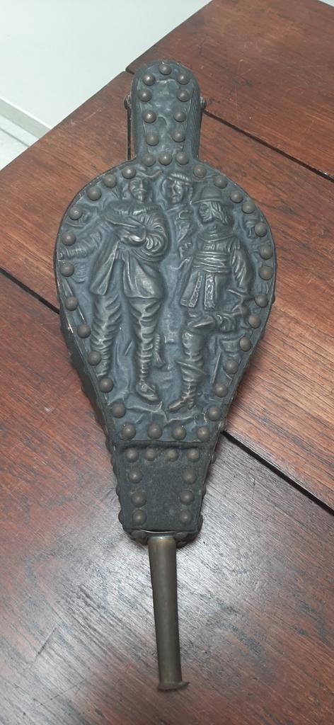 Antieke blaasbalg met figuren, Antiek en Kunst, Antiek | Gereedschap en Instrumenten, Ophalen