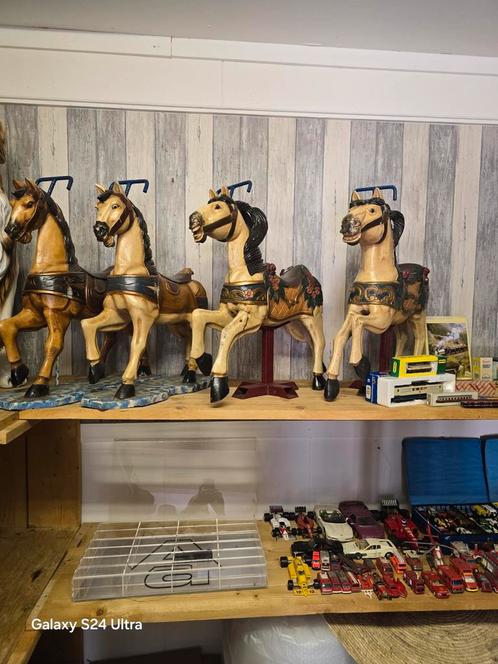 Carrousel paardjes 4 stuks kleine model ., Antiek en Kunst, Antiek | Speelgoed, Ophalen