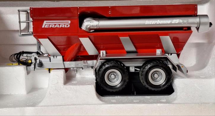 Perard Interbenne 25 Overlaadwagen, Hobby en Vrije tijd, Modelauto's | 1:32, Zo goed als nieuw, Tractor of Landbouw, Overige merken