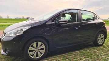Winterbanden mét auto | Peugeot 208 2013 benzine beschikbaar voor biedingen