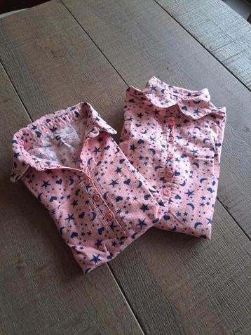 2x roze pyjamajurk mt. 110-116 (prijs p/st.)