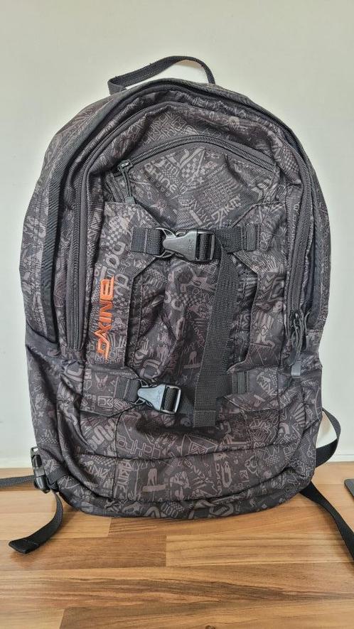 Dakine rugtas rugzak, Sieraden, Tassen en Uiterlijk, Tassen | Rugtassen, Gebruikt, Overige merken, 25 tot 40 cm, 45 tot 60 cm