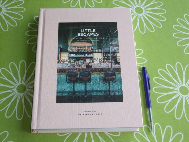 Little escapes -slaaptips & eetadressen Nederland-Vlaanderen, Boeken, Overige Boeken, Zo goed als nieuw, Ophalen of Verzenden